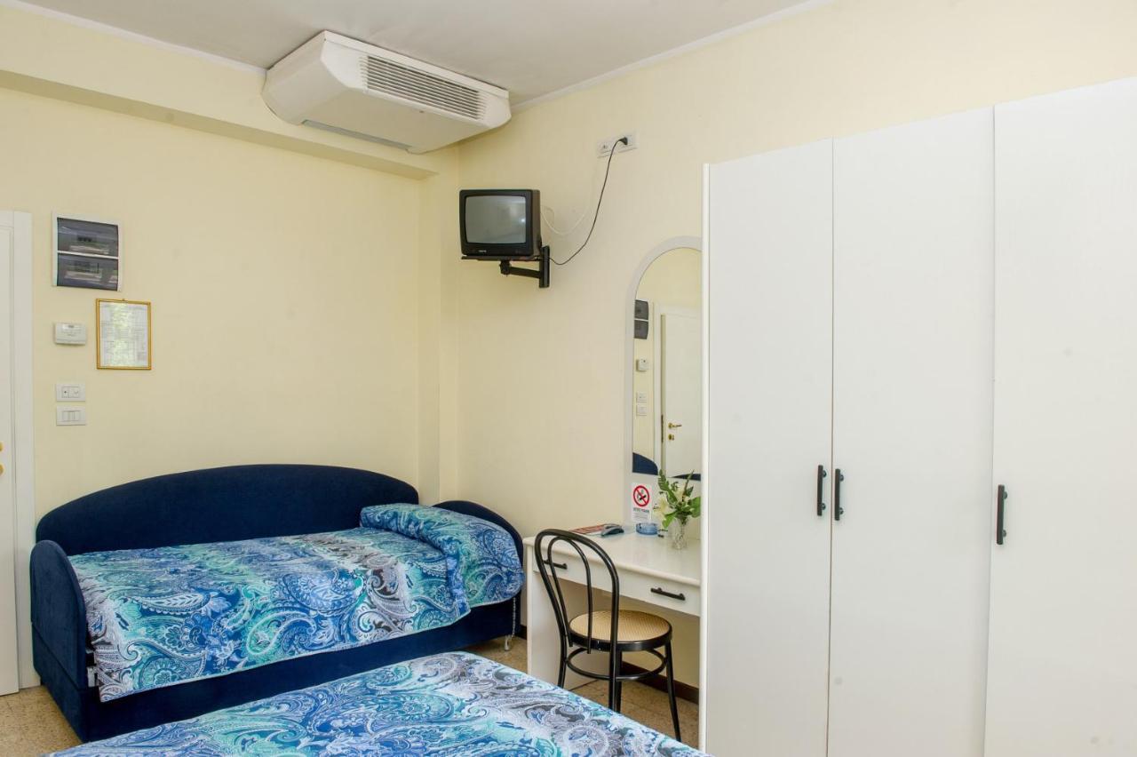 Hotel Jupiter Каттолика Экстерьер фото